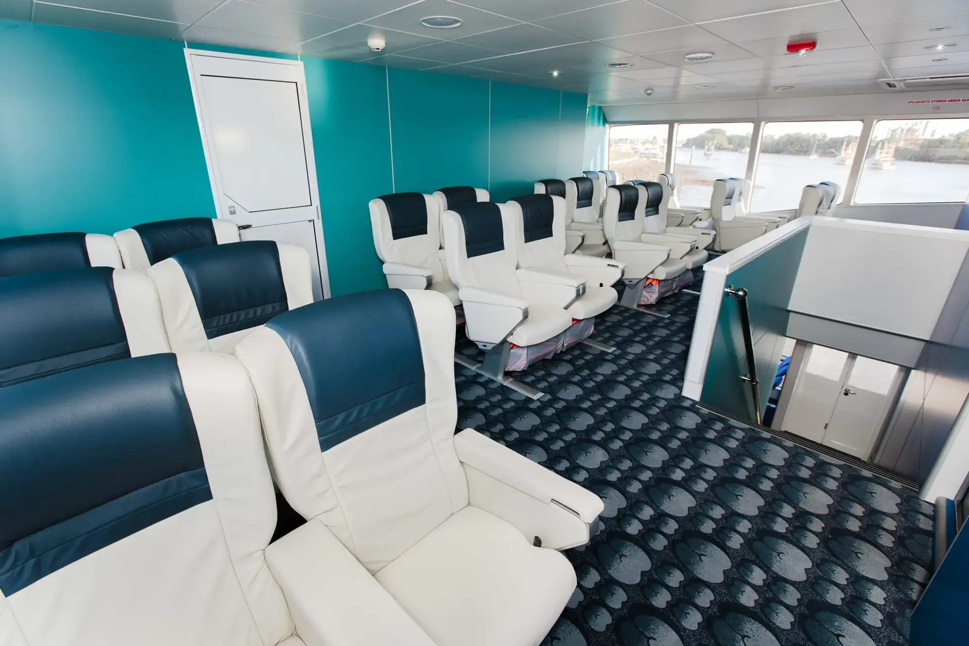 Lazio Lounge business class